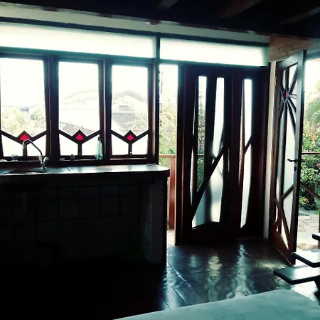 Lindas Suites A Uma Quadra Da Praia E Centro-2